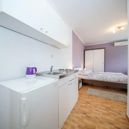 Ivanka Apartment *